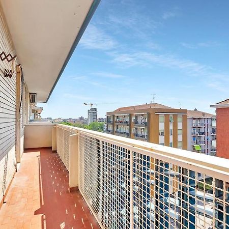 Alessia'S Flat - Caroli Apartment Милано Екстериор снимка