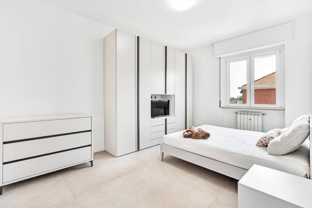 Alessia'S Flat - Caroli Apartment Милано Екстериор снимка